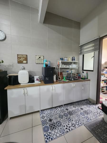 Rumah Teres 3 Tingkat untuk Dijual di Bandar Kinrara (Selangor) - Hon Ian - Kitchen - PropertyGuru.com.my