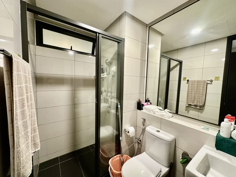 Servis Apartment untuk Disewa di The Tamarind - Giselle Wong - Bathroom - PropertyGuru.com.my