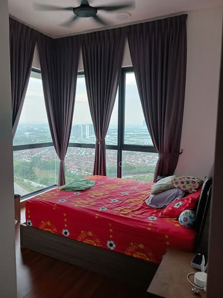 Service Residence for Sale at SUNSURIA FORUM SERVICED APARTMENT - JC Looi - Bedroom - PropertyGuru.com.my