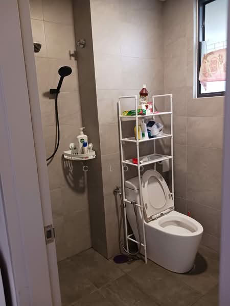 Service Residence for Sale at SUNSURIA FORUM SERVICED APARTMENT - JC Looi - Bathroom - PropertyGuru.com.my