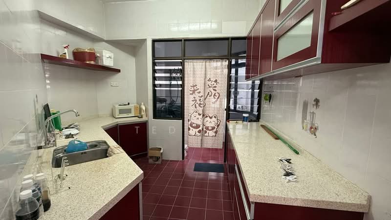 Kondominium untuk Dijual di Marina Tower (Ratu Mutiara) - Ted Tan - Kitchen - PropertyGuru.com.my