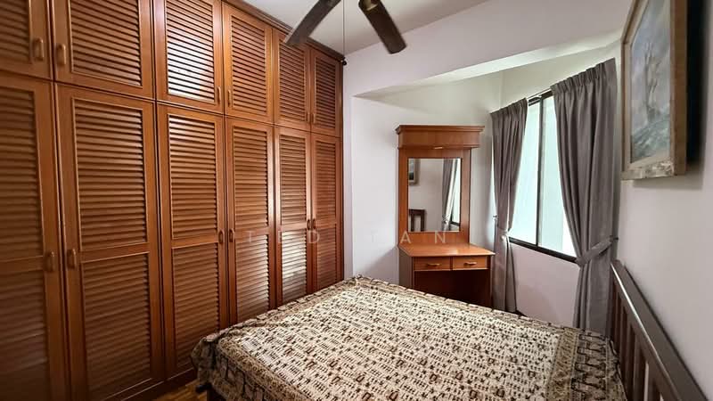 Kondominium untuk Dijual di Marina Tower (Ratu Mutiara) - Ted Tan - Bedroom - PropertyGuru.com.my