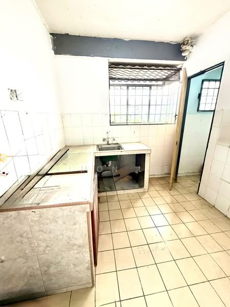 Pangsapuri untuk Dijual di Pangsapuri Rimba Jaya - Simon Lee - Kitchen - PropertyGuru.com.my