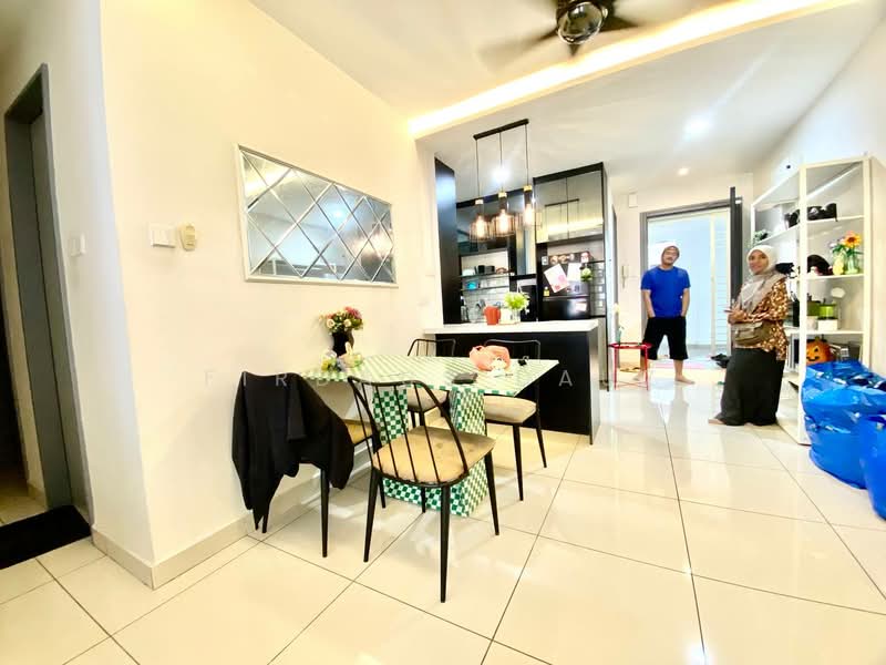 Service Residence for Sale at KL Traders Square - Firdaus Dauz - PropertyGuru.com.my
