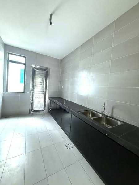 2-storey Terraced House for Sale in Bandar Seri Alam (Masai) - Karl Lim - Kitchen - PropertyGuru.com.my