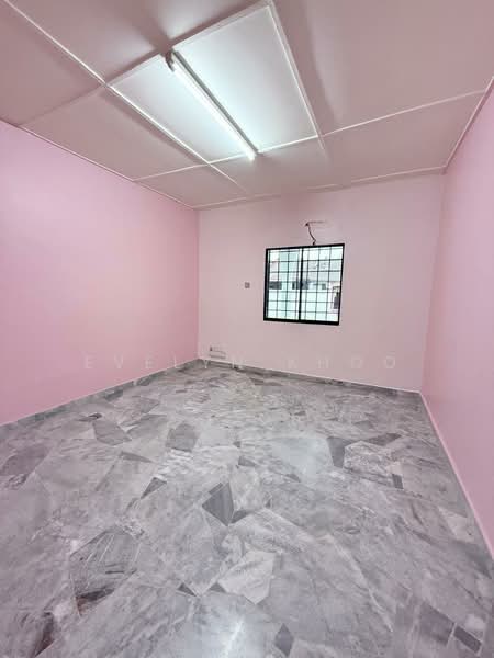 1-storey Terraced House for Sale in Bandar Bukit Beruntung (Bukit Beruntung) - Evelyn Khoo - Room - PropertyGuru.com.my