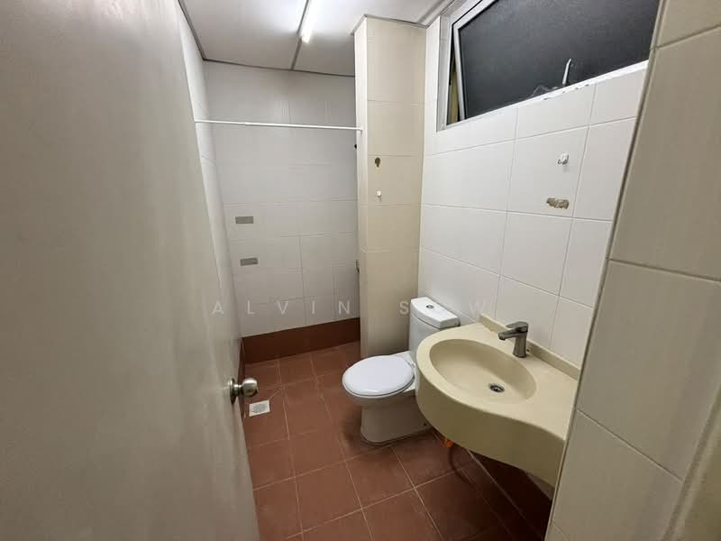 Kondominium untuk Disewa di Platinum Lake PV 16 - Alvin Sow - Bathroom - PropertyGuru.com.my