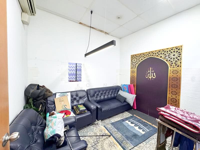 Shop / Office for Sale in Puchong (Selangor) - KC Ng - Living Room - PropertyGuru.com.my
