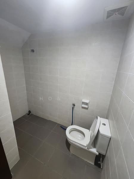 Rumah Teres 2.5 Tingkat untuk Dijual di Kinrara Residence (Puchong) - Hon Ian - Bathroom - PropertyGuru.com.my