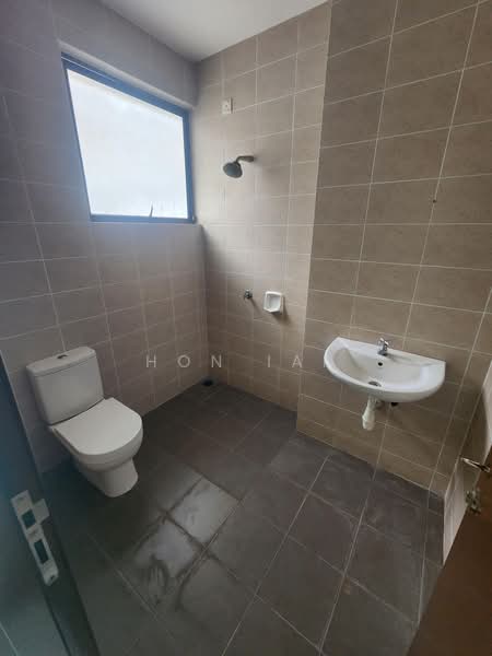 Rumah Teres 2.5 Tingkat untuk Dijual di Kinrara Residence (Puchong) - Hon Ian - Bathroom - PropertyGuru.com.my
