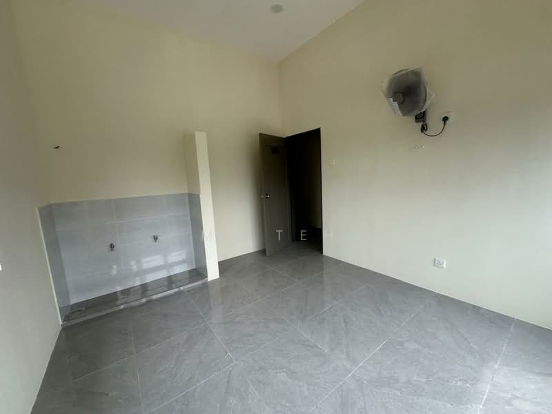 Detached Factory for Rent in Taman Industri Alam Jaya (Puncak Alam) - Ms Teh - Interior - PropertyGuru.com.my