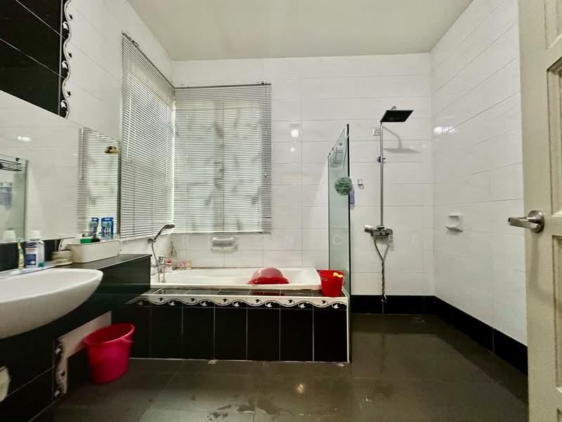 Bungalow for Sale in Subang Jaya (Selangor) - Carlson Chee - PropertyGuru.com.my