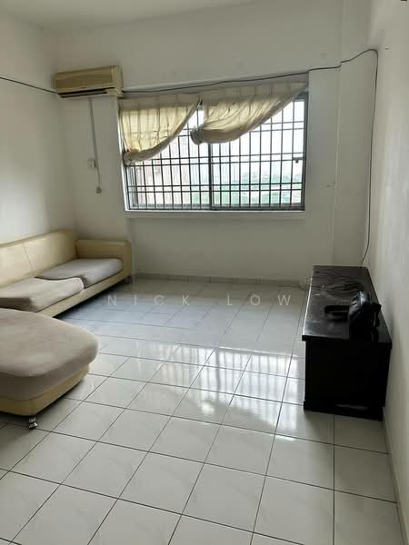 Pangsapuri untuk Disewa di Larkin Utama (Menara Metro Larkin) - Nick Low - Living Room - PropertyGuru.com.my