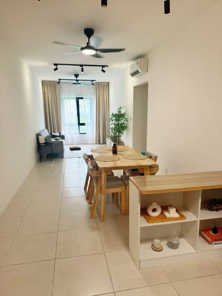 Kondominium untuk Disewa di Granito - James Ong - Living Room - PropertyGuru.com.my