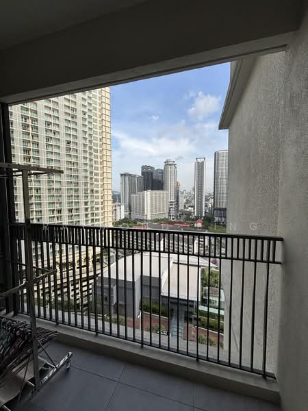 Servis Apartment untuk Dijual di The Goodwood Residence - Raymond Ling - Balcony - PropertyGuru.com.my