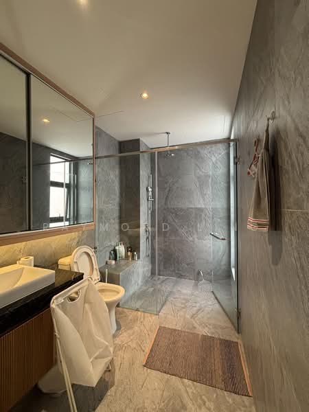 Servis Apartment untuk Dijual di The Goodwood Residence - Raymond Ling - Bathroom - PropertyGuru.com.my
