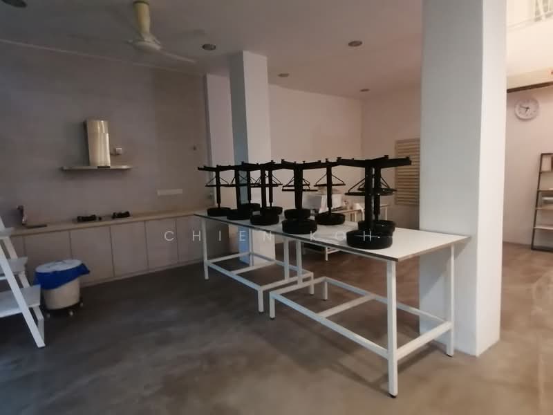 Townhouse for Rent in Pantai Dalam (Pantai) - Chien Koh - Kitchen - PropertyGuru.com.my