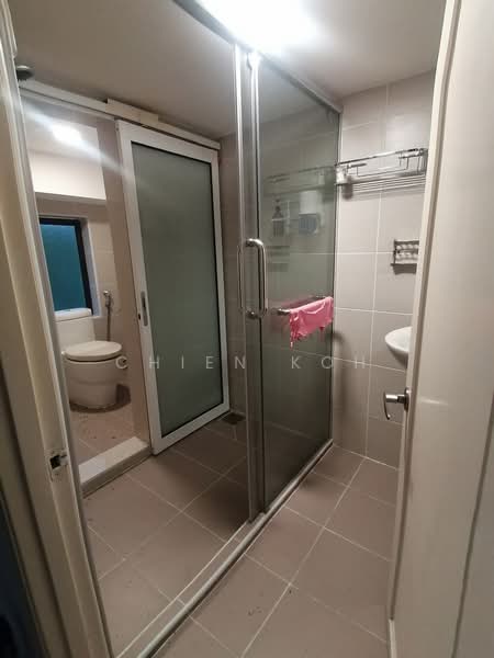 Townhouse for Rent in Pantai Dalam (Pantai) - Chien Koh - Bathroom - PropertyGuru.com.my