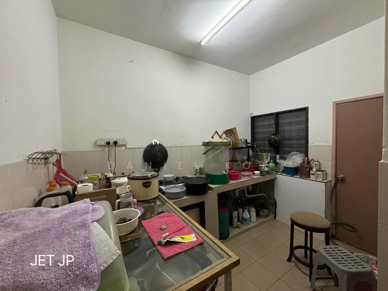 2-storey Terraced House for Sale in Taman Sentosa (Klang) - Daniel Kok - Kitchen - PropertyGuru.com.my