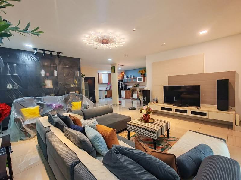 Semi-Detached House for Sale in Taman Nusa Idaman (Iskandar Puteri (Nusajaya)) - Azlan Ismail aiproperty - Living Room - PropertyGuru.com.my