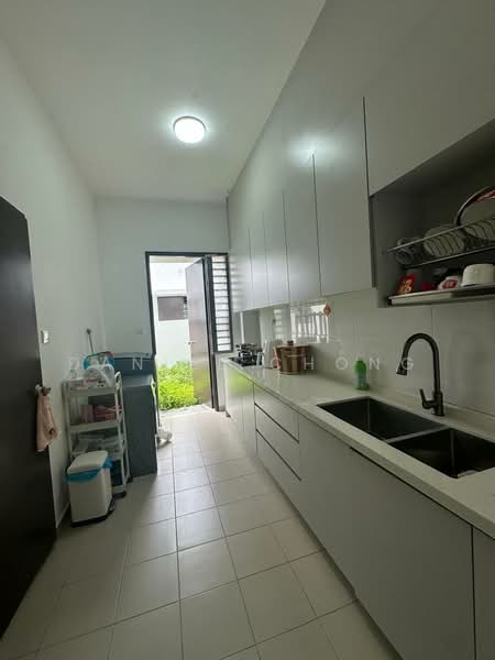 Rumah Kluster untuk Disewa di Semenyih (Selangor) - Daniel Chong - Kitchen - PropertyGuru.com.my