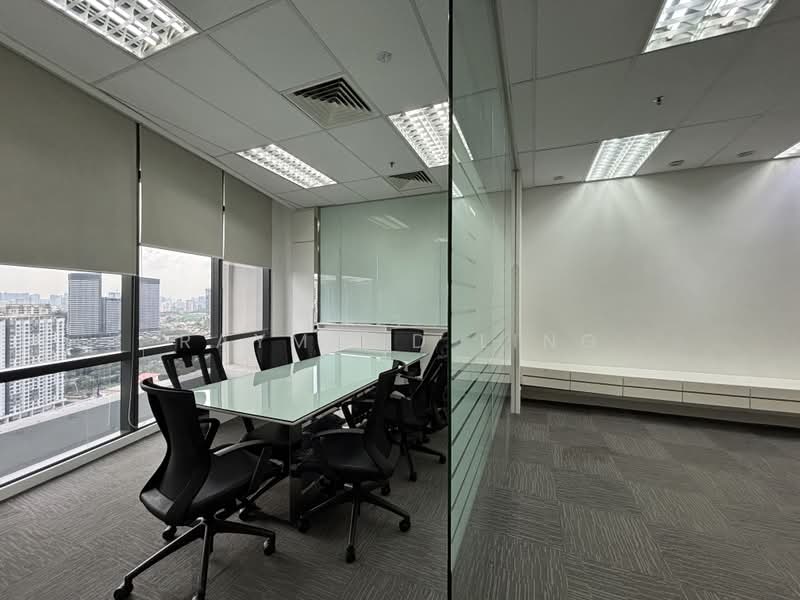 Office for Sale in Bangsar Utama (Bangsar) - Raymond Ling - Meeting Room - PropertyGuru.com.my