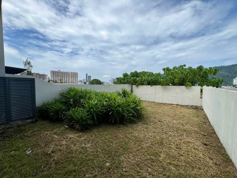 3-storey Terraced House for Sale in Batu Uban (Gelugor) - Enoch Tiu - Exterior - PropertyGuru.com.my