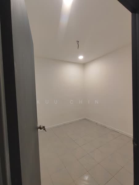 Rumah Teres 1 Tingkat untuk Dijual di Kampung Oren (Ulu Tiram) - Kuu Chin - Interior - PropertyGuru.com.my
