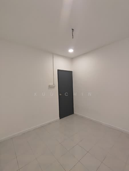 Rumah Teres 1 Tingkat untuk Dijual di Kampung Oren (Ulu Tiram) - Kuu Chin - Interior - PropertyGuru.com.my
