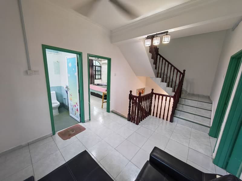 2.5-storey Terraced House for Sale in Station 18 (Ipoh) - PENNY CHEN - Bathroom - PropertyGuru.com.my