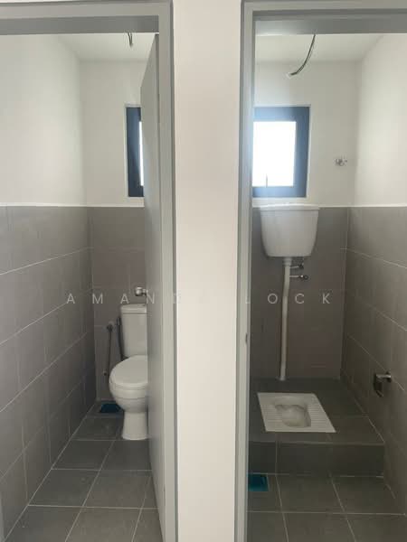 Shop / Office untuk Disewa di Semenyih (Selangor) - Amanda Lock - Bathroom - PropertyGuru.com.my