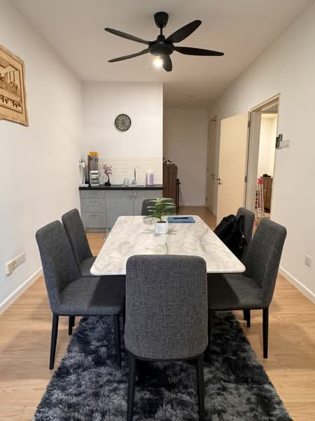 Condominium for Rent at Lakefront Residence - Hui Qi - Dining Room - PropertyGuru.com.my