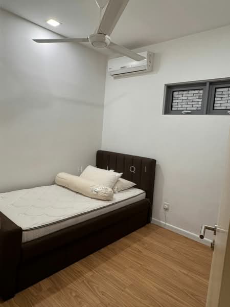 Condominium for Rent at Lakefront Residence - Hui Qi - Bedroom - PropertyGuru.com.my