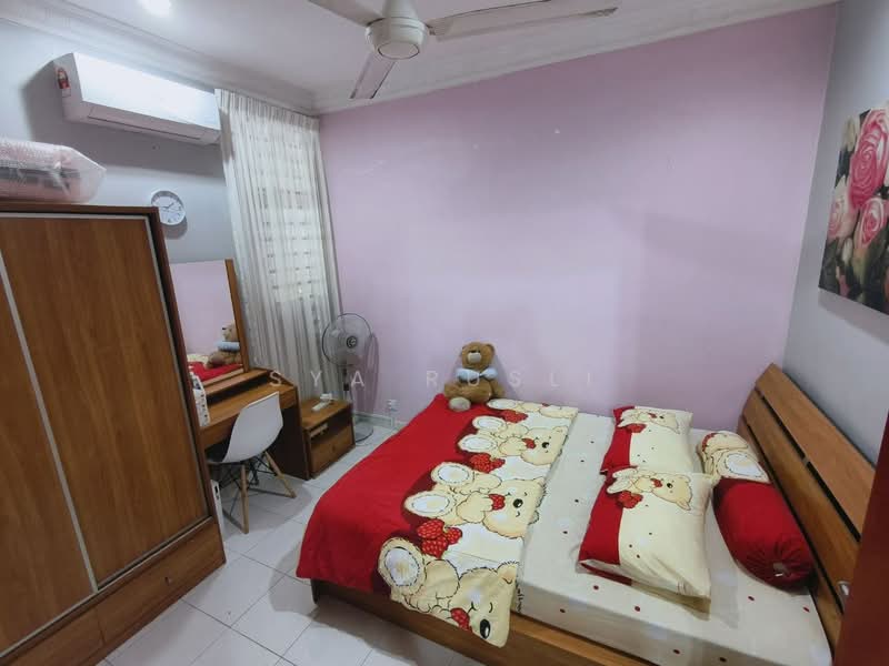 1-storey Terraced House for Sale in Taman Desaru Utama (Pengerang) - Sya Rusli - Bedroom - PropertyGuru.com.my