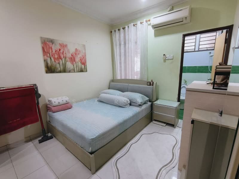 1-storey Terraced House for Sale in Taman Desaru Utama (Pengerang) - Sya Rusli - Bedroom - PropertyGuru.com.my