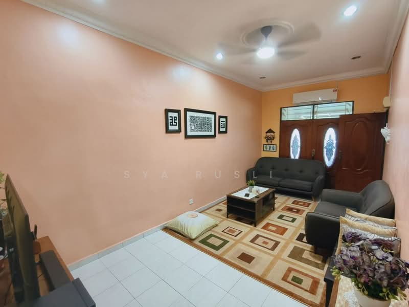 1-storey Terraced House for Sale in Taman Desaru Utama (Pengerang) - Sya Rusli - Living Room - PropertyGuru.com.my