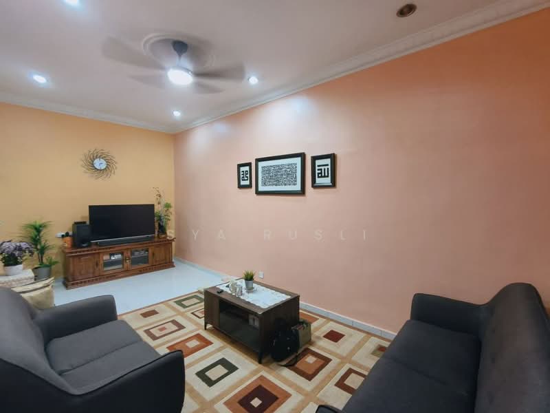 1-storey Terraced House for Sale in Taman Desaru Utama (Pengerang) - Sya Rusli - Living Room - PropertyGuru.com.my