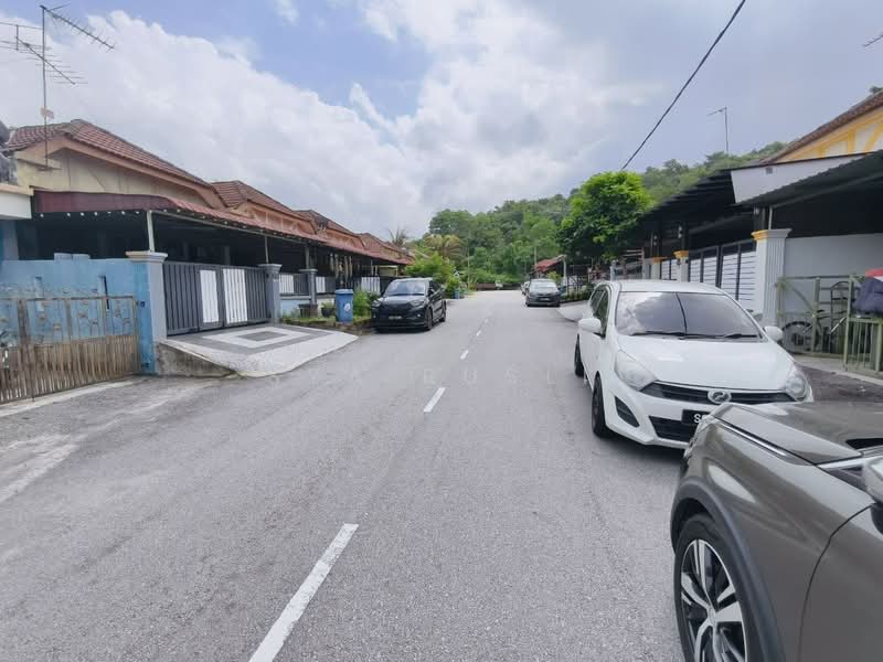 1-storey Terraced House for Sale in Taman Desaru Utama (Pengerang) - Sya Rusli - Exterior - PropertyGuru.com.my