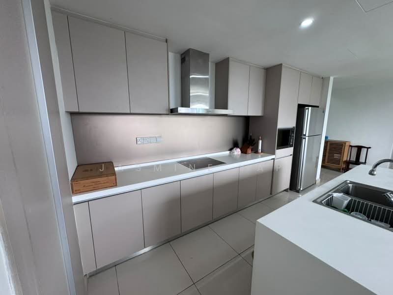 Kediaman Servis untuk Dijual di Suasana Bukit Ceylon / Raja Chulan Residences - Jasmine Yap - Kitchen - PropertyGuru.com.my