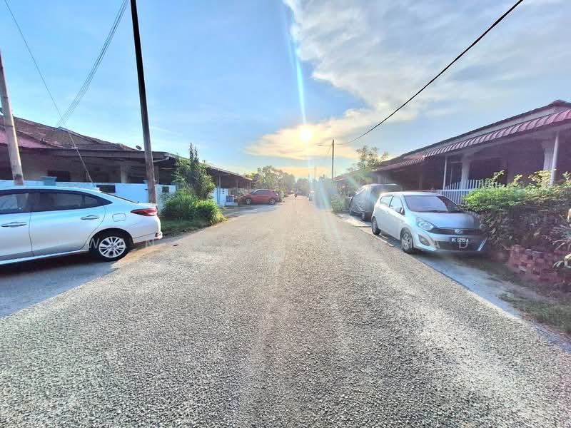 Rumah Teres 1 Tingkat untuk Dijual di Taman Telok (Telok Panglima Garang) - Wan Azlan Ahmad - PropertyGuru.com.my