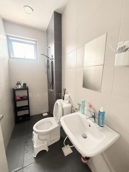 Service Residence for Rent at Pacific Star - Ray Chong - Bathroom - PropertyGuru.com.my