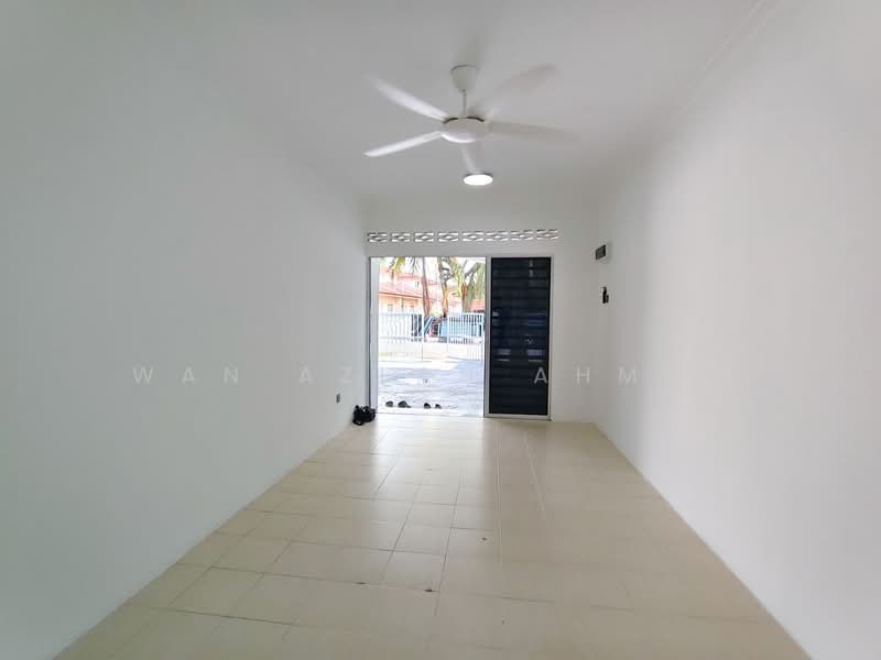 1-storey Terraced House for Sale in Banting (Selangor) - Wan Azlan Ahmad - PropertyGuru.com.my