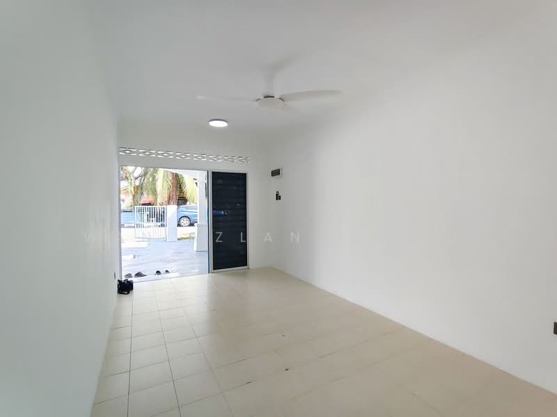 1-storey Terraced House for Sale in Banting (Selangor) - Wan Azlan Ahmad - PropertyGuru.com.my