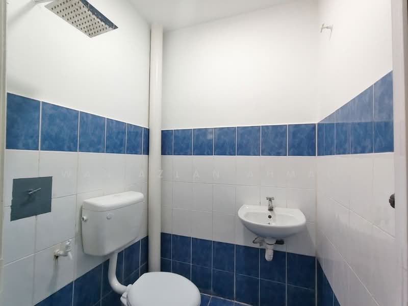 1-storey Terraced House for Sale in Banting (Selangor) - Wan Azlan Ahmad - PropertyGuru.com.my