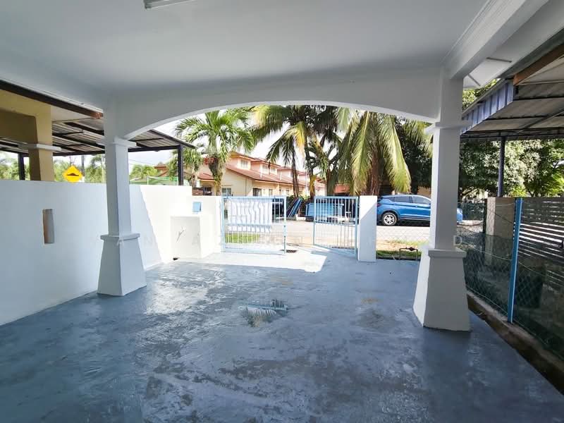 1-storey Terraced House for Sale in Banting (Selangor) - Wan Azlan Ahmad - PropertyGuru.com.my
