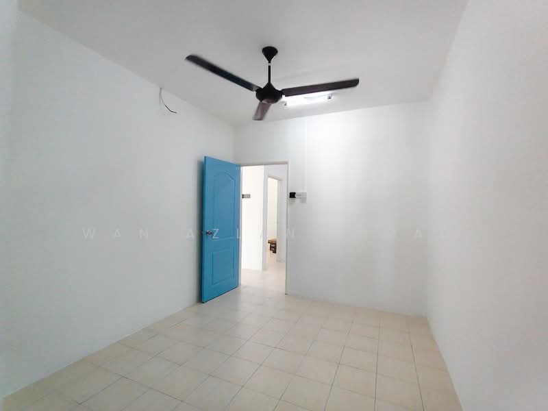 1-storey Terraced House for Sale in Banting (Selangor) - Wan Azlan Ahmad - PropertyGuru.com.my