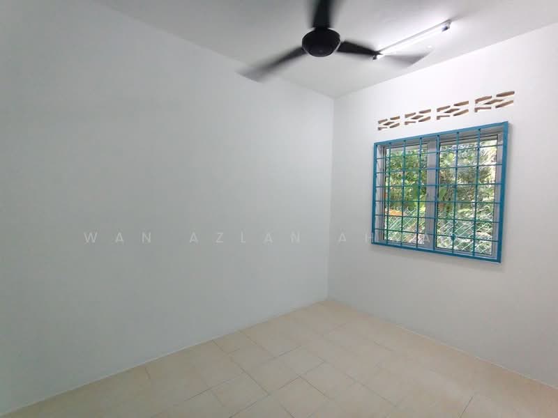 1-storey Terraced House for Sale in Banting (Selangor) - Wan Azlan Ahmad - PropertyGuru.com.my