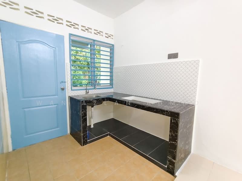 1-storey Terraced House for Sale in Banting (Selangor) - Wan Azlan Ahmad - PropertyGuru.com.my