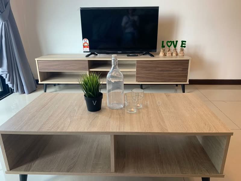 Servis Apartment untuk Dijual di Molek Regency - Vivian Ho - Living Room - PropertyGuru.com.my