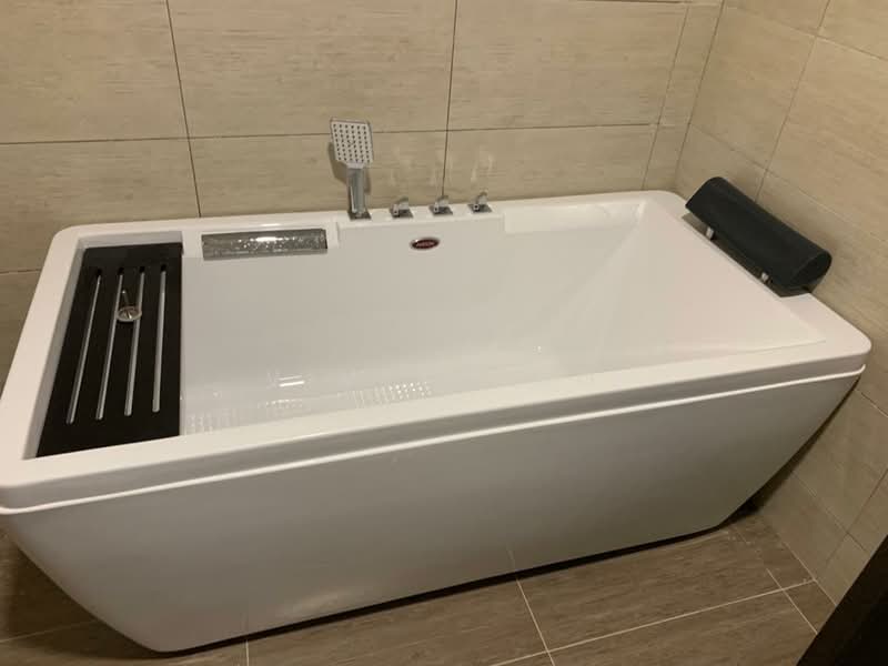 Servis Apartment untuk Dijual di Molek Regency - Vivian Ho - PropertyGuru.com.my